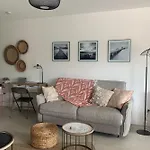 Superb Flat With A Lovely View Of The Mountains