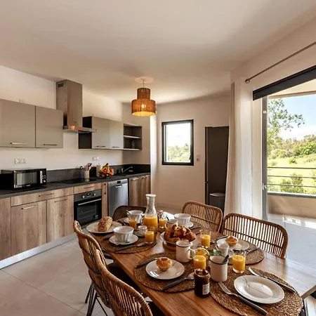 Superb Flat With A Lovely View Of The Mountains