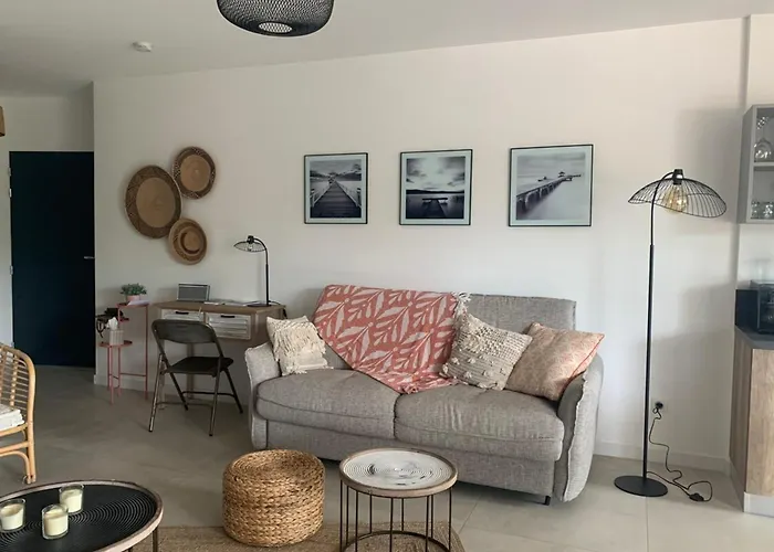 Superb Flat With A Lovely View Of The Mountains