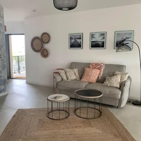 Superb Flat With A Lovely View Of The Mountains Lejlighed