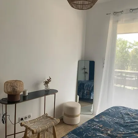 Superb Flat With A Lovely View Of The Mountains Apartmán