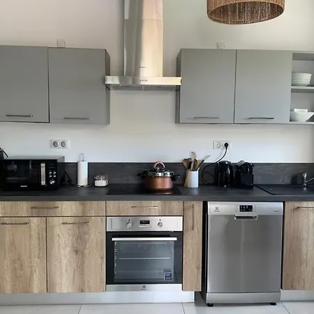 Superb Flat With A Lovely View Of The Mountains Lejlighed