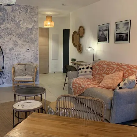 Superb Flat With A Lovely View Of The Mountains Lejlighed *